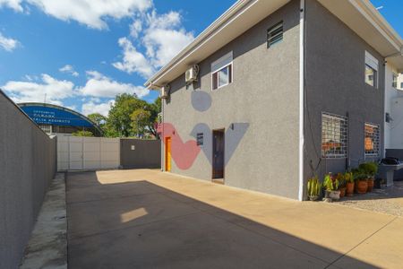 8_photo/94dce5416b.dabf6d33826e301d-ATLAS-e5d92b2d-a2be-4cd8-b473-c294206b2a58.jpg de casa à venda com 3 quartos, 140m² em Cajuru, Curitiba