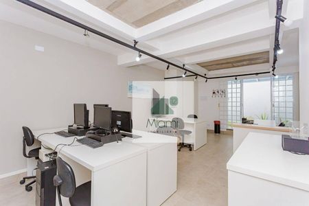 3_photo/94dce54521.1f85094cffd9cdaa-ATLAS-b9e3957a-27e4-4e80-8fc5-a30994886042.jpg de casa à venda com 3 quartos, 190m² em Cajuru, Curitiba