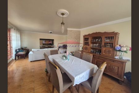 11_photo/94dce54563.a5b61410c387fb0a-ATLAS-4fdcabcf-df0f-4112-b083-25893aabc6da.jpg de casa à venda com 3 quartos, 215m² em Cajuru, Curitiba