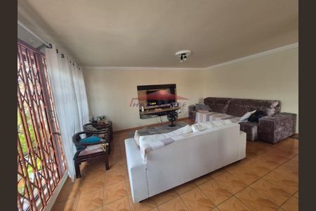 5_photo/94dce54563.a5b61410c387fb0a-ATLAS-5655366c-3fcb-4c20-892f-213898610f1a.jpg de casa à venda com 3 quartos, 215m² em Cajuru, Curitiba