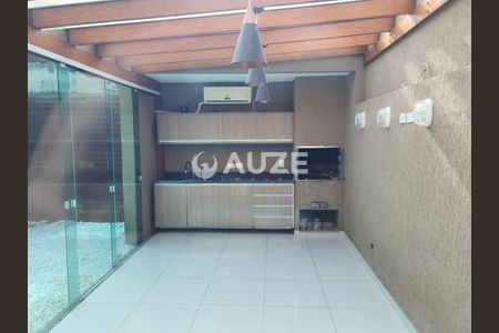 6_photo/94dce545e5.2da9a3977443d341-ATLAS-d232dcae-2dc1-429e-b2f7-d83b182aa367.jpg de casa à venda com 3 quartos, 179m² em Cajuru, Curitiba