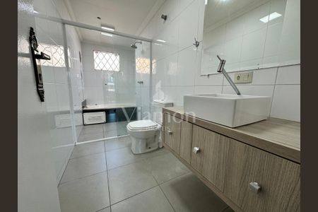 7_photo/94dce545f1.5da1ff5b58188adb-ATLAS-36804fcd-2912-4bbe-b87e-1dc32796ce9a.jpg de casa à venda com 4 quartos, 179m² em Cajuru, Curitiba