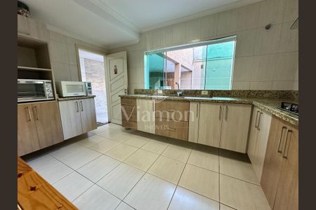 11_photo/94dce545f1.5da1ff5b58188adb-ATLAS-d40b9617-6dbd-4a69-a92a-eec46941ed76.jpg de casa à venda com 4 quartos, 179m² em Cajuru, Curitiba