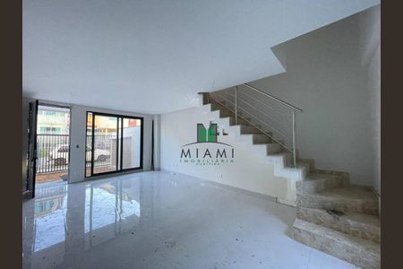 12_photo/94dce545f3.1c5ee5b12bdcf8f7-ATLAS-7a2d9d9c-a8c9-43a8-b220-d5966cd46151.jpg de casa à venda com 3 quartos, 137m² em Cajuru, Curitiba