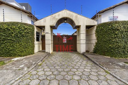 47_photo/94dce546cb.88bcf4b6a2dca9e7-ATLAS-0bd1c4a5-7e5d-43ae-af9f-c8a7210d182f.jpg de casa à venda com 4 quartos, 125m² em Cajuru, Curitiba