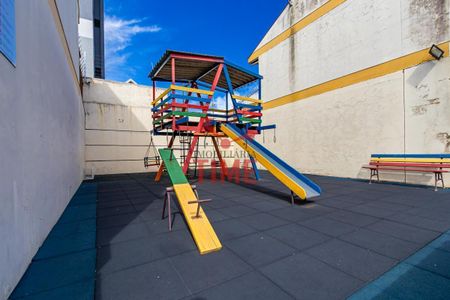 45_photo/94dce546cb.88bcf4b6a2dca9e7-ATLAS-bbb33d12-4ea9-4af6-a374-85000bf9f38d.jpg de casa à venda com 4 quartos, 125m² em Cajuru, Curitiba