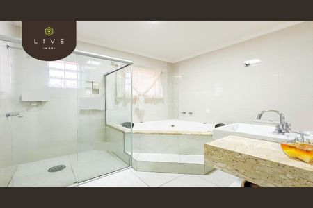 9_photo/94dce5480b.3bbff66cc2ca2df2-ATLAS-ee85a568-bcf5-4e1a-a6db-b7cca935a1d8.jpg de casa à venda com 4 quartos, 245m² em Jardim das Américas, Curitiba