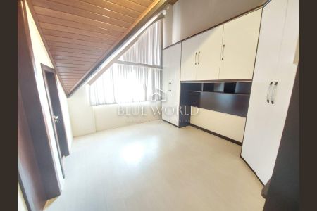 11_photo/94dce54937.967bb43d6f31e30b-ATLAS-6af53f5b-032d-4706-abf9-9ce28a2f3d80.jpg de casa à venda com 4 quartos, 200m² em Jardim das Américas, Curitiba