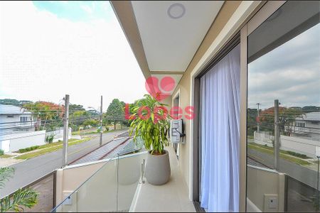 8_photo/94dce54a87.70d34e1d457a0501-ATLAS-0f8601a8-d1a9-4cb1-bb8b-1fa4dee4497f.jpg de casa à venda com 3 quartos, 176m² em Uberaba, Curitiba