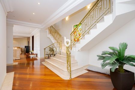 6_photo/94dce54aed.15f4a19d538e62fb-ATLAS-7a5fd8d7-0fdd-4865-99c2-e9d292660e4c.jpg de casa à venda com 5 quartos, 767m² em Uberaba, Curitiba