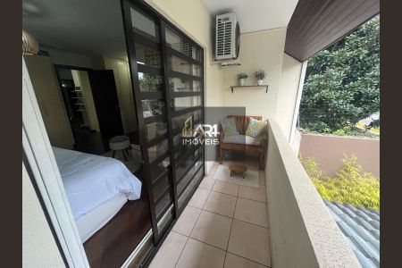 35_photo/94dce54b6d.99861d19f0cf5f32-ATLAS-60e2c84f-7ee8-4910-a96b-0e2d4f71fed9.jpg de casa à venda com 3 quartos, 208m² em Uberaba, Curitiba