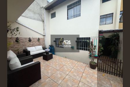 9_photo/94dce54b6d.99861d19f0cf5f32-ATLAS-6582721f-062e-4e21-83b9-5b2ee7e6b300.jpg de casa à venda com 3 quartos, 208m² em Uberaba, Curitiba