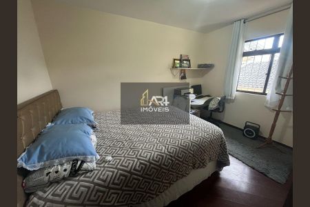 41_photo/94dce54b6d.99861d19f0cf5f32-ATLAS-67d190bf-9e26-4e44-bef6-13da4130f684.jpg de casa à venda com 3 quartos, 208m² em Uberaba, Curitiba