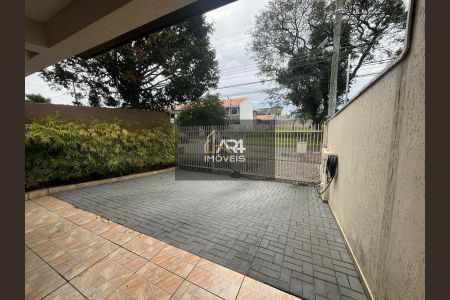 6_photo/94dce54b6d.99861d19f0cf5f32-ATLAS-6c8016a6-030d-4538-9f2e-4ff5d24c1595.jpg de casa à venda com 3 quartos, 208m² em Uberaba, Curitiba