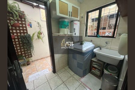 20_photo/94dce54b6d.99861d19f0cf5f32-ATLAS-cf8830de-3dd2-4d42-ba6c-323ab2ed636e.jpg de casa à venda com 3 quartos, 208m² em Uberaba, Curitiba