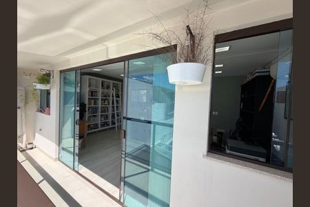 50_photo/94dce54bdb.4452b75165e0a043-ATLAS-9eeba9ec-2bbd-4a54-a1dc-ac8babfb70a9.jpg de casa à venda com 3 quartos, 186m² em Jardim das Américas, Curitiba