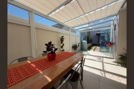 25_photo/94dce54bdb.4452b75165e0a043-ATLAS-b9604476-ab7d-4db8-a2b3-8e810d4fa993.jpg de casa à venda com 3 quartos, 186m² em Jardim das Américas, Curitiba