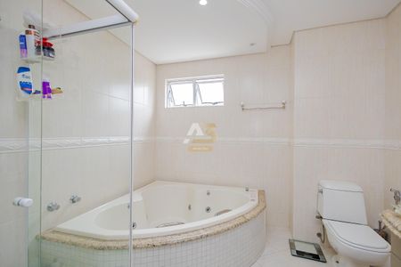 10_photo/94dce54c37.1aa5b8f538f3adaf-ATLAS-406a15ea-214c-4768-824b-1db80f2e2ac7.jpg de casa à venda com 4 quartos, 220m² em Jardim das Américas, Curitiba