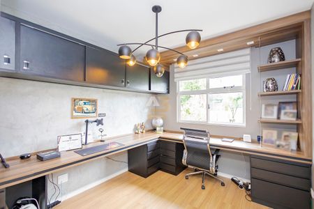 19_photo/94dce54c37.1aa5b8f538f3adaf-ATLAS-c7753e00-dfb0-42d9-a97b-7201d75bf44c.jpg de casa à venda com 4 quartos, 220m² em Jardim das Américas, Curitiba