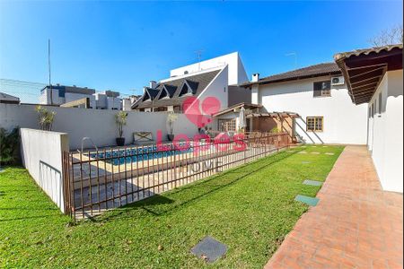 6_photo/94dce54c7b.b2517d34c228f0d2-ATLAS-22883ceb-66e5-41b9-a820-e396657bf9f2.jpg de casa à venda com 5 quartos, 420m² em Jardim das Américas, Curitiba