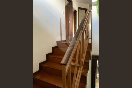 6_photo/94dce54c7b.b2517d34c228f0d2-ATLAS-4e7a2922-6c16-4e34-98f1-6149823c93a7.jpg de casa à venda com 5 quartos, 420m² em Jardim das Américas, Curitiba