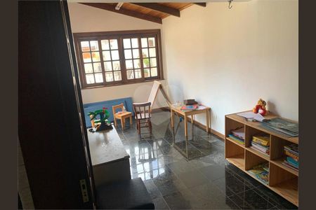 10_photo/94dce54c7b.b2517d34c228f0d2-ATLAS-6b47aadb-0cb0-4d86-a2c2-01320fb11f3d.jpg de casa à venda com 5 quartos, 420m² em Jardim das Américas, Curitiba