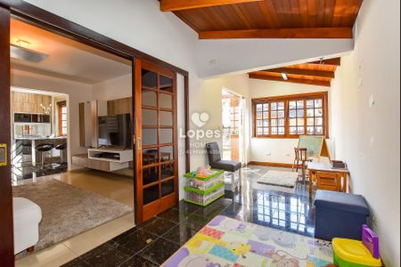 23_photo/94dce54c7b.b2517d34c228f0d2-ATLAS-cd9ad184-f898-4c55-b26f-3be28ee9c2fe.jpg de casa à venda com 5 quartos, 420m² em Jardim das Américas, Curitiba