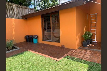 25_photo/94dce54c7b.b2517d34c228f0d2-ATLAS-ce33a725-686d-45d4-979d-6f05b7f1cc41.jpg de casa à venda com 5 quartos, 420m² em Jardim das Américas, Curitiba