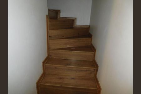 2_photo/94dce54db7.94eccd8fc9add72f-ATLAS-22e76a43-7358-4d7c-979a-36c8e95f4563.jpg de casa à venda com 4 quartos, 240m² em Jardim das Américas, Curitiba