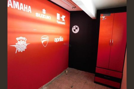 3_photo/94dce54db7.94eccd8fc9add72f-ATLAS-7241755b-14e9-43b8-b4c2-8f1723eb8eab.jpg de casa à venda com 4 quartos, 240m² em Jardim das Américas, Curitiba