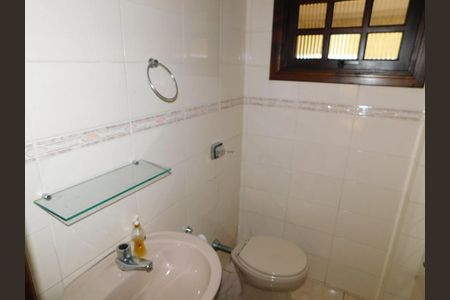 4_photo/94dce54db7.94eccd8fc9add72f-ATLAS-de3e5faa-d56d-4e57-b6bb-59b41112a1c6.jpg de casa à venda com 4 quartos, 240m² em Jardim das Américas, Curitiba