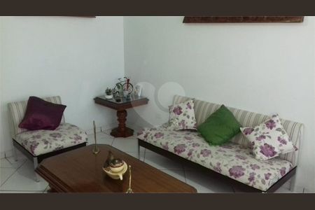 12_photo/94dce54e89.ceff8192393c33de-ATLAS-522090f8-a66c-458d-bddd-a6d08c2810dc.jpg de casa à venda com 3 quartos, 72m² em Cajuru, Curitiba