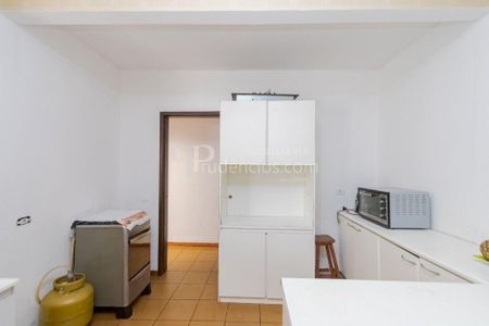 8_photo/94dce54eff.ceff8192393c33de-ATLAS-17d6bc27-30db-4df8-99f1-a2c973ff779c.jpg de casa à venda com 3 quartos, 111m² em Cajuru, Curitiba