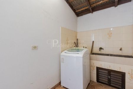 9_photo/94dce54eff.ceff8192393c33de-ATLAS-1ee25645-47ef-4c76-afc0-5d12a4ba1edc.jpg de casa à venda com 3 quartos, 111m² em Cajuru, Curitiba