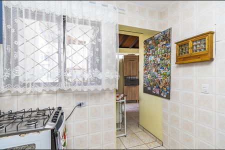 8_photo/94dce54f0d.56575a3ffef18e83-ATLAS-26d35c7a-7a2d-4bfb-8805-8e1d522cedd7.jpg de casa à venda com 3 quartos, 82m² em Cajuru, Curitiba