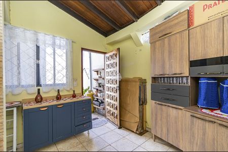 13_photo/94dce54f0d.56575a3ffef18e83-ATLAS-d12431b9-ebe5-4333-b4fc-d05b36ed18a6.jpg de casa à venda com 3 quartos, 82m² em Cajuru, Curitiba