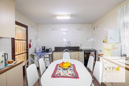 3_photo/94dce5513b.e8a0ff3923ec2af0-ATLAS-029587d8-5983-4bfb-b462-80c6a30b60d0.jpg de casa à venda com 4 quartos, 266m² em Cajuru, Curitiba
