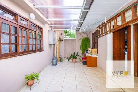 13_photo/94dce5513b.e8a0ff3923ec2af0-ATLAS-323a1661-34c2-42f8-8ade-9771faf7239c.jpg de casa à venda com 4 quartos, 266m² em Cajuru, Curitiba