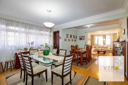 6_photo/94dce5513b.e8a0ff3923ec2af0-ATLAS-3fb09ad8-dae1-4d00-9ed6-595c97917d6d.jpg de casa à venda com 4 quartos, 266m² em Cajuru, Curitiba