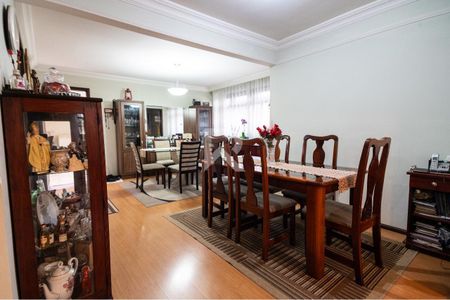 10_photo/94dce5513b.e8a0ff3923ec2af0-ATLAS-84f418d4-6f35-443b-83be-9aa689ffb19a.jpg de casa à venda com 4 quartos, 266m² em Cajuru, Curitiba