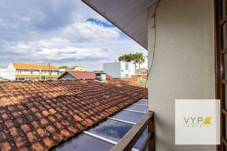 31_photo/94dce5513b.e8a0ff3923ec2af0-ATLAS-a025cda2-9931-4b07-b516-702c0fb20d3a.jpg de casa à venda com 4 quartos, 266m² em Cajuru, Curitiba