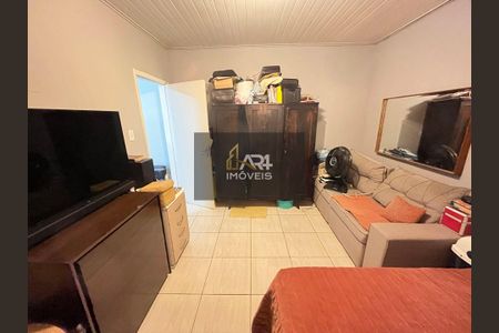 24_photo/94dce553d1.4d21696e34f451c0-ATLAS-5231f1a4-8e25-4d5e-87b7-e4d36d360c49.jpg de casa à venda com 2 quartos, 50m² em Cajuru, Curitiba