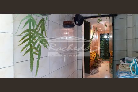 48_photo/94dce5552f.376a3f3aa7886716-ATLAS-7b9ed84b-ef66-41ab-8e86-102cc0e5da7e.jpg de casa à venda com 1 quarto, 200m² em Cajuru, Curitiba