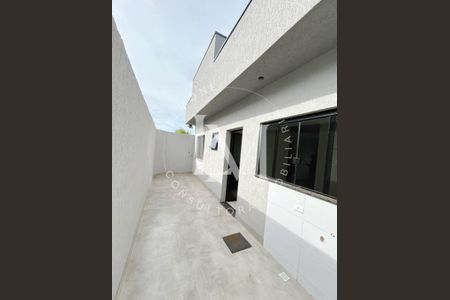 5_photo/94dce55707.fb56dab9888ab2e1-ATLAS-7a0bafd1-b233-4746-b149-4ce4f0536f06.jpg de casa à venda com 2 quartos, 64m² em Cajuru, Curitiba