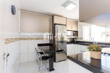 11_photo/94dce55729.0af0ccc57b235862-ATLAS-b4bfb6e0-ead3-43df-bea2-87ddbf801f7c.jpg de casa à venda com 0 quarto, 182m² em Cajuru, Curitiba