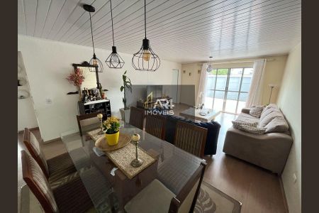 6_photo/94dce5593b.3943f311d32c0dd9-ATLAS-b79e801a-e5b4-4bd1-aa5e-591a04d7f457.jpg de casa à venda com 3 quartos, 120m² em Cajuru, Curitiba