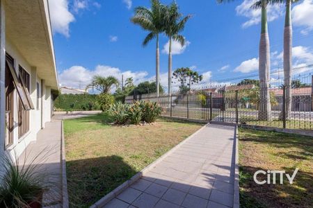 9_photo/94dce55947.4b31ccbd07ec468b-ATLAS-3ab5aadb-a4d4-4353-a950-4d2eea3b366d.jpg de casa à venda com 4 quartos, 409m² em Cajuru, Curitiba