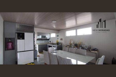 3_photo/94dce559af.4cb2ac9cab7c3d36-ATLAS-8f2103d2-2e53-43e6-ba01-a241d055894d.jpg de casa à venda com 3 quartos, 123m² em Cajuru, Curitiba