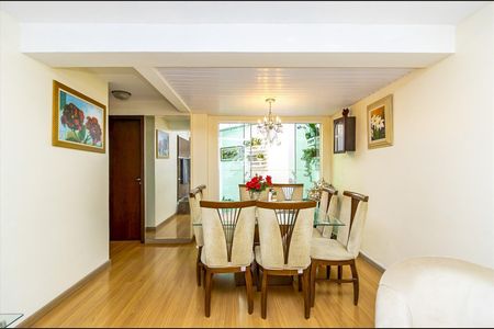 3_photo/94dce559c1.76494f51390ea4ce-ATLAS-561d73bf-ac8f-45bb-a917-f92a55e7db4a.jpg de casa à venda com 3 quartos, 131m² em Cajuru, Curitiba