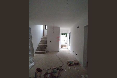 12_photo/94dce55b85.a80a6b862e985aa6-ATLAS-efd198a7-4e10-48ac-ae76-e2c06abb3646.jpg de casa à venda com 3 quartos, 111m² em Cajuru, Curitiba